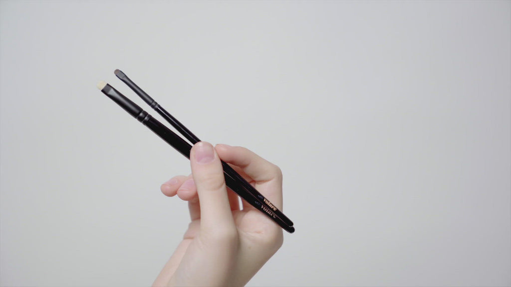 IV02 - Micro Smudge Brush