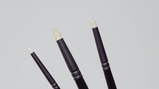 IV01 - Micro Pencil Brush