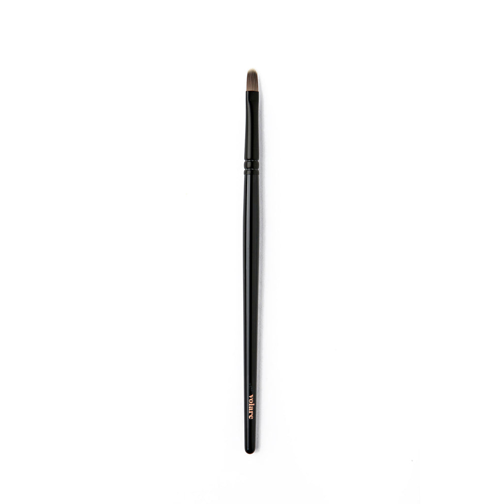 E13 - Lip Brush