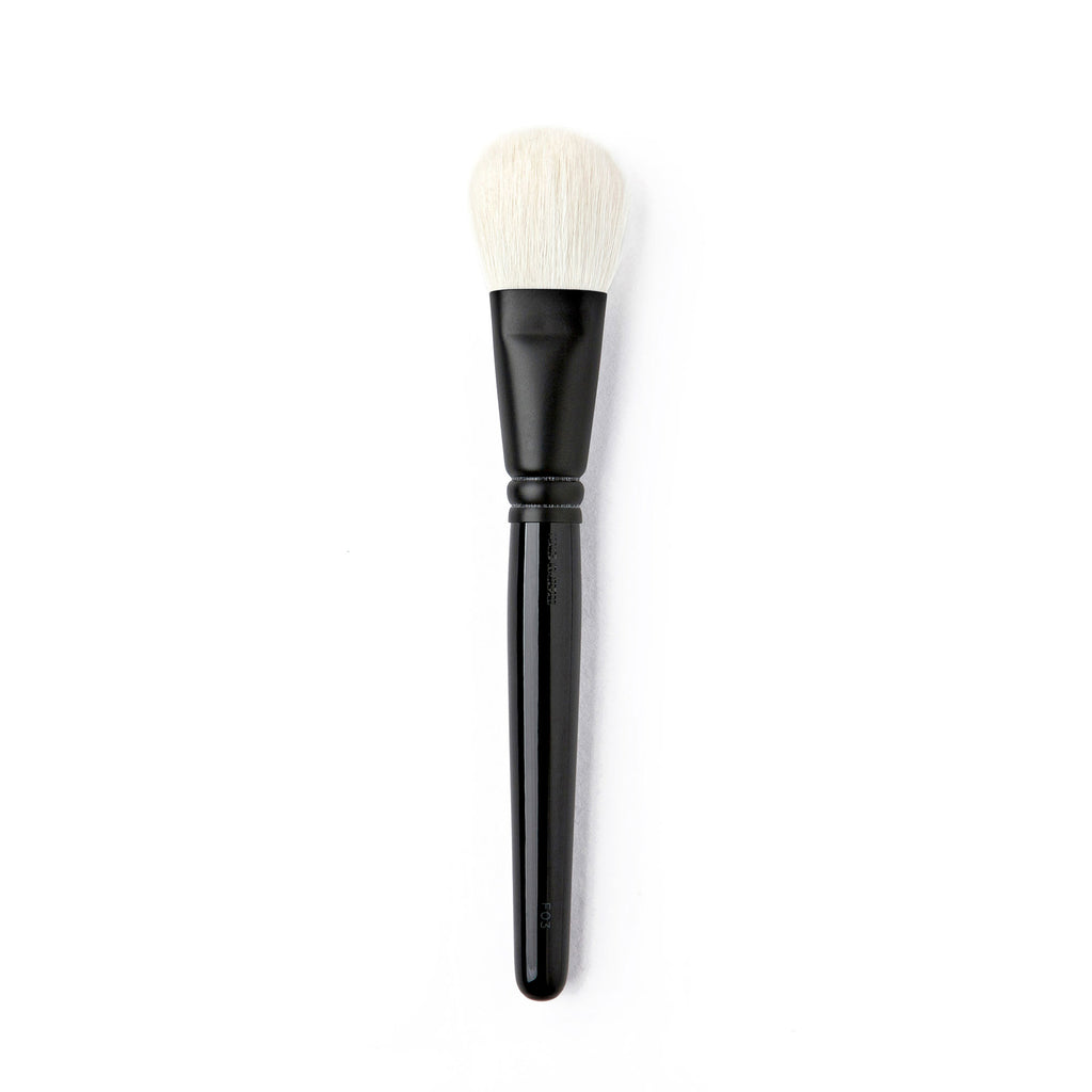 F03 – Blush/Powder Brush