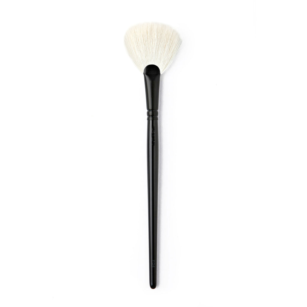 F04 – Fan Brush